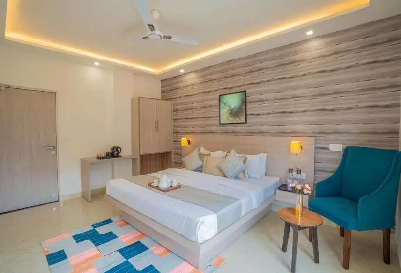 バルコニー付きジュニアスイート, Perfectstayz Alpine Near Laxman Jhula