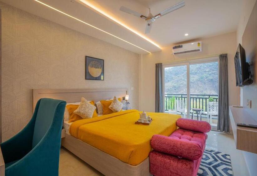 جناح جونيور مزوَّد بشرفة, Perfectstayz Alpine Near Laxman Jhula