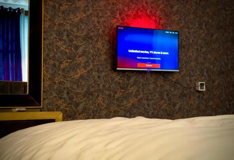 اتاق لوکس با تخت بزرگ, Arley House Islamabad