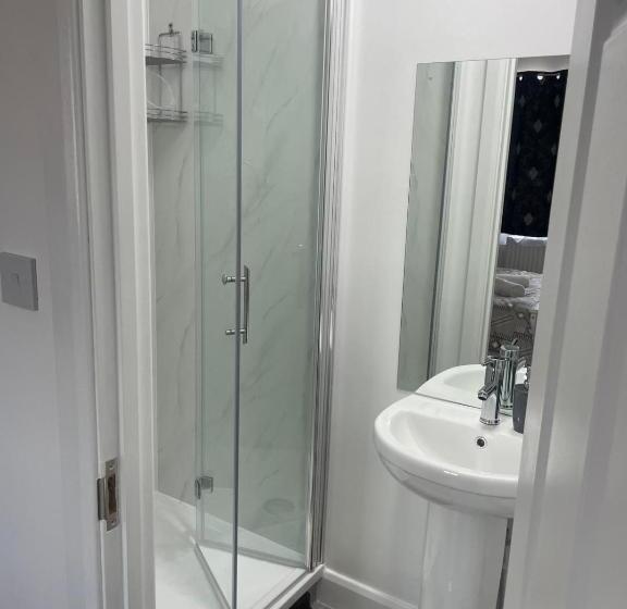 غرفة قياسية حمام مشترك, Baraka Edgware