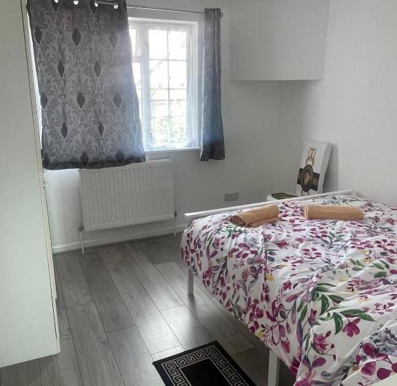 غرفة قياسية حمام مشترك, Baraka Edgware