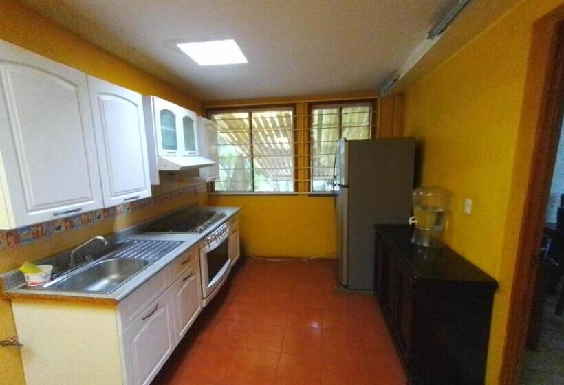 اتاق استاندارد, El Refugio