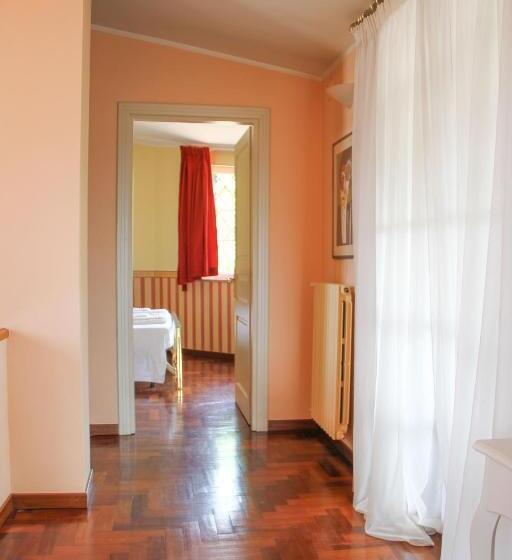 スタンダードトリプルルームの外観-バスルーム, Boteroom Relais