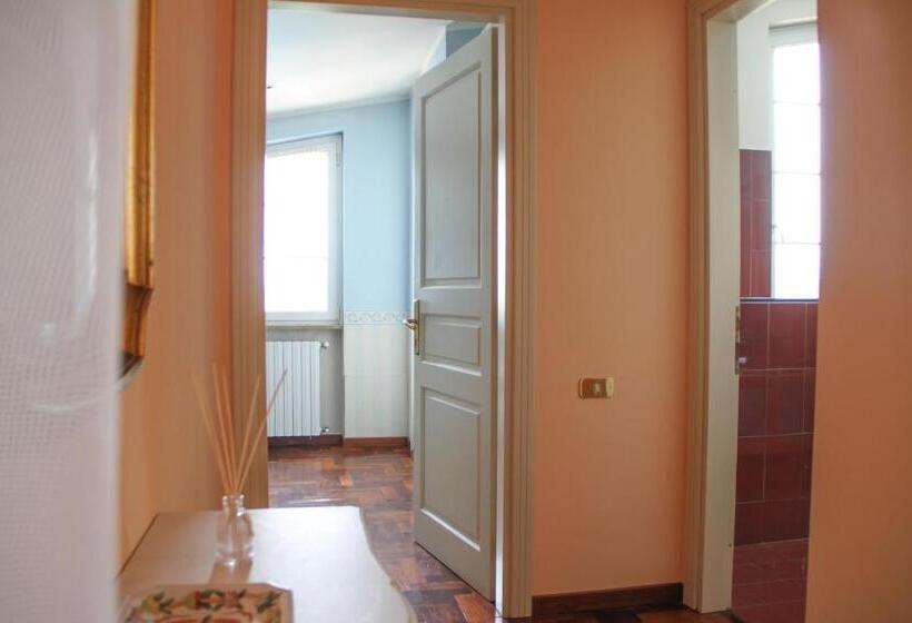 スタンダードトリプルルームの外観-バスルーム, Boteroom Relais