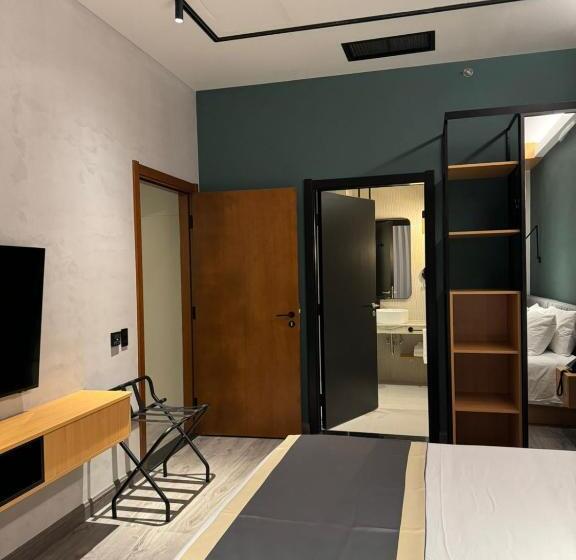 스위트 킹사이즈 침대, Aiden By Best Western Georgetown Guyana
