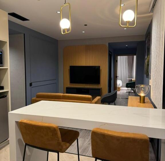 스위트 킹사이즈 침대, Aiden By Best Western Georgetown Guyana