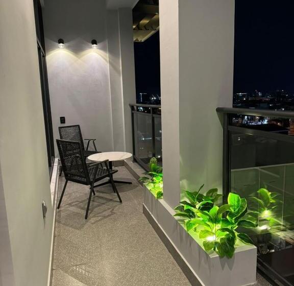 스위트 킹사이즈 침대, Aiden By Best Western Georgetown Guyana