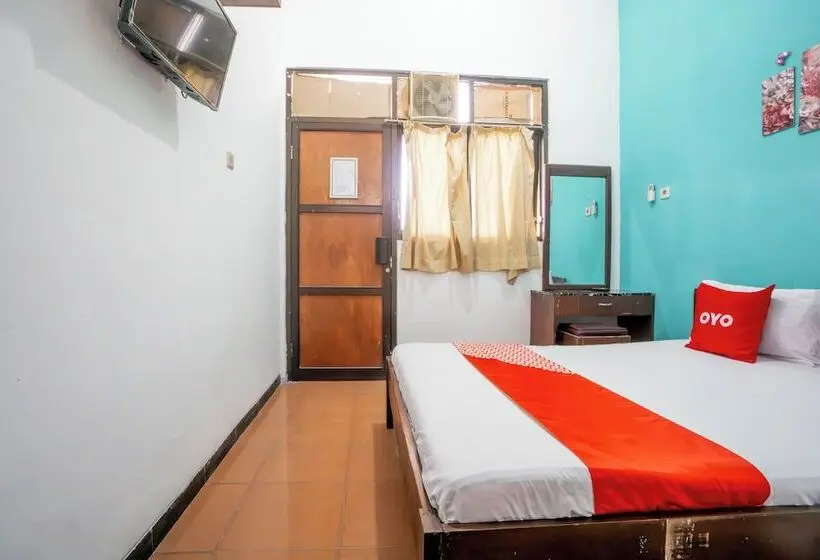 デラックスルーム, Oyo 94172 Mata Air Guest House Madiun