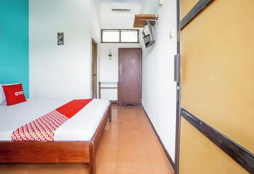 デラックスルーム, Oyo 94172 Mata Air Guest House Madiun