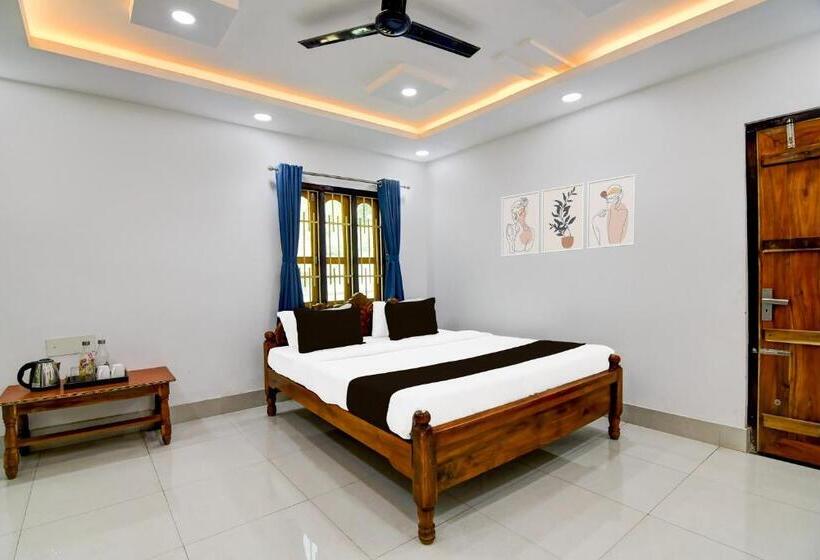 اتاق کلاسیک سه تخته, Oyo Maa Gouri Guest House