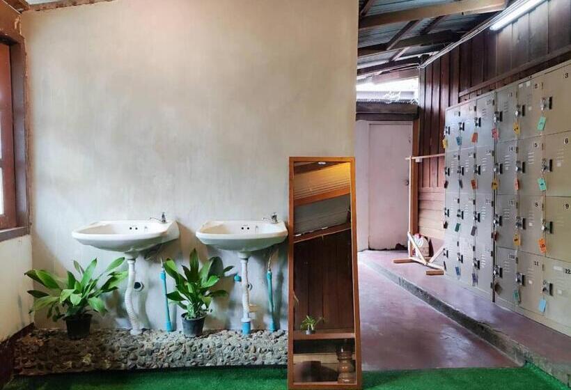 Habitació Estàndard Bany Compartit, Hug Pai Boutique Hostel