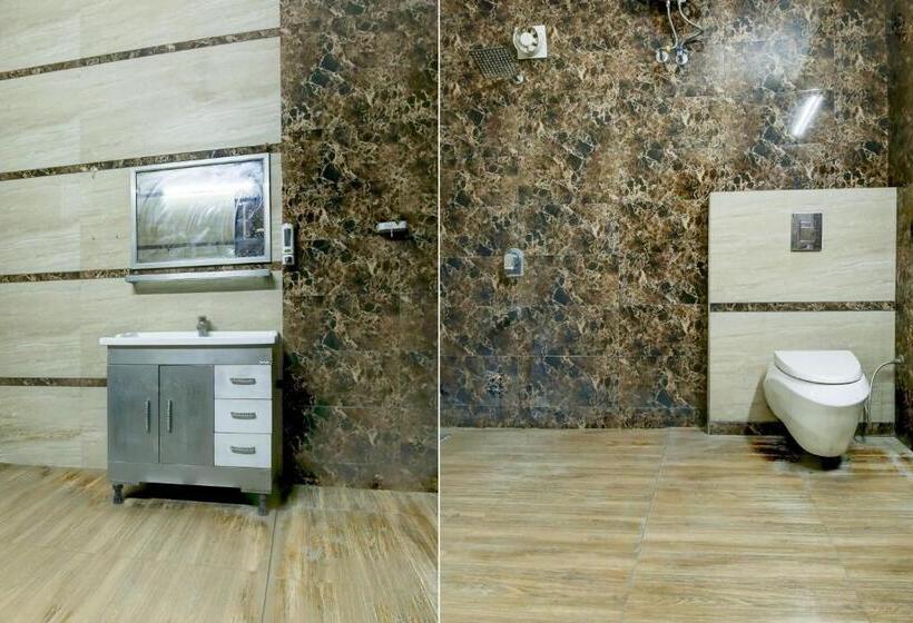 חדר קלאסי לשלושה, O D Farm