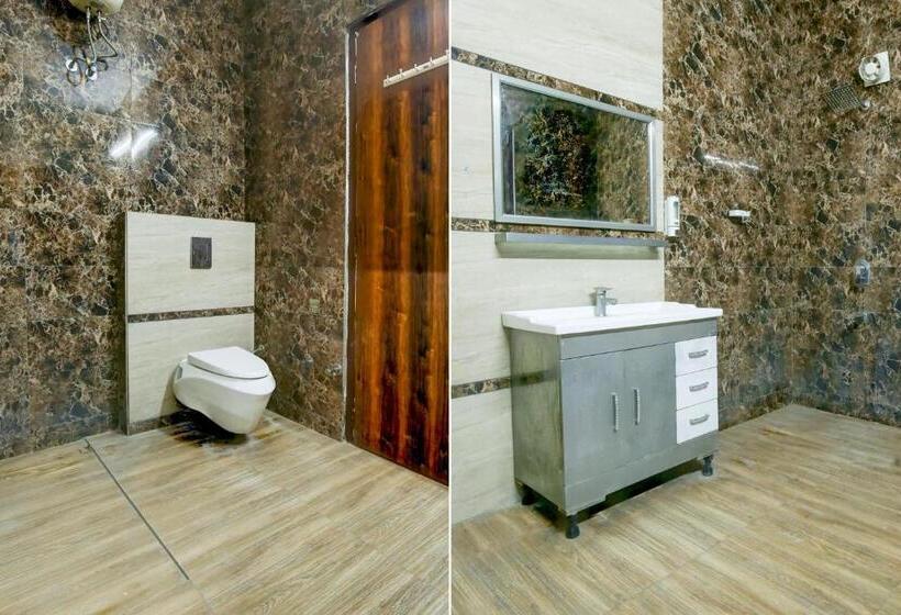 חדר קלאסי לשלושה, O D Farm