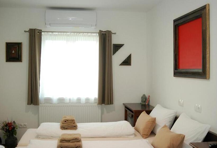 Номер Стандарт, Oliva Vendégház Simonfa