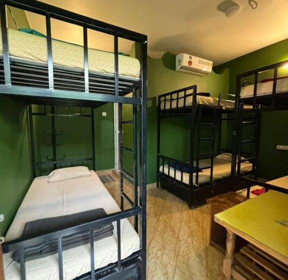 共用房间的床, Baba Hostel