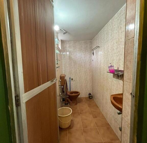 מיטה בחדר משותף, Baba Hostel