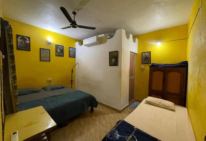 Quarto Triplo Deluxe, Baba Hostel