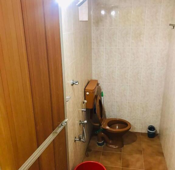 豪华三人间, Baba Hostel