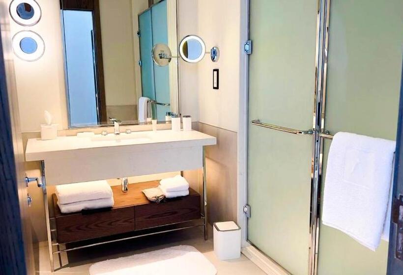 Deluxe Suite Sea View, Serviced Apartments At Address Beach Resort Marassi