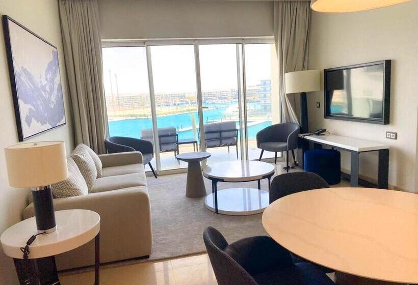 Deluxe Suite Sea View, Serviced Apartments At Address Beach Resort Marassi