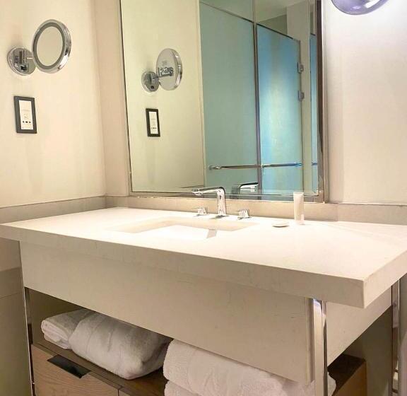 Deluxe Suite Sea View, Serviced Apartments At Address Beach Resort Marassi