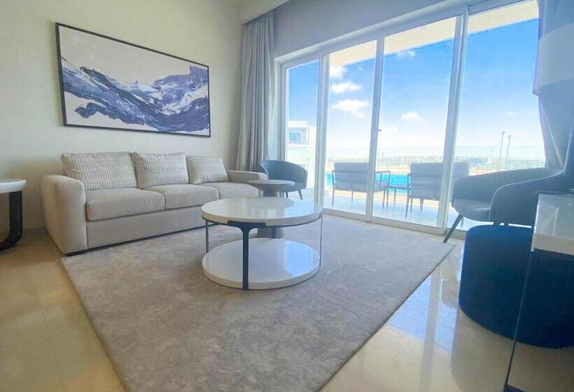 سوییت سوپریور با چشم‌انداز دریا, Serviced Apartments At Address Beach Resort Marassi