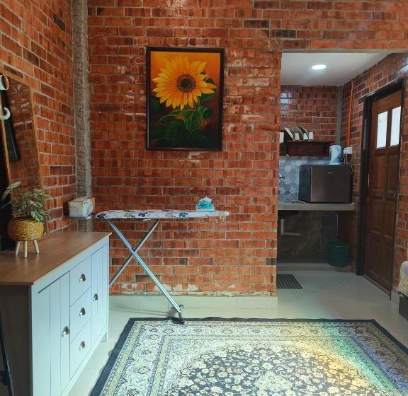Студия Deluxe, Bang Brahim Roomstay