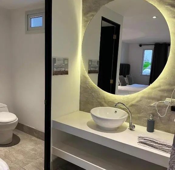 اتاق استاندارد سه نفره, Colibri Eco Lodge