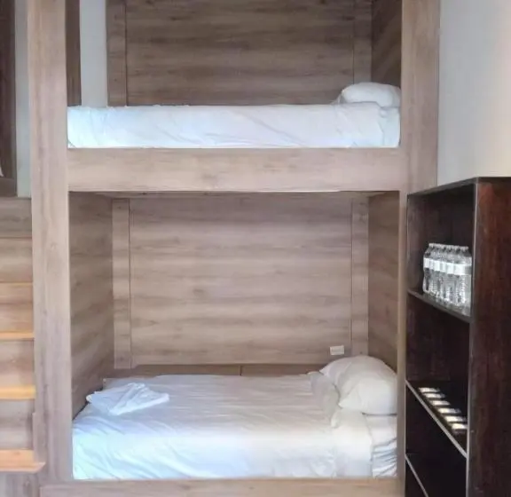 اتاق خانوادگی, Colibri Eco Lodge