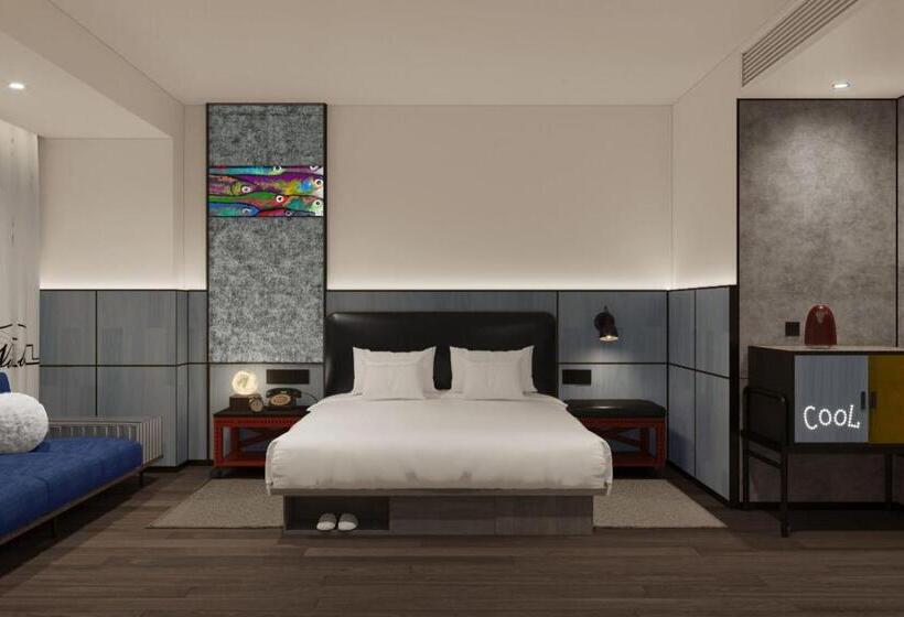 Стандартный Номер Кровать Кинг, Moxy Ningbo Old Bund