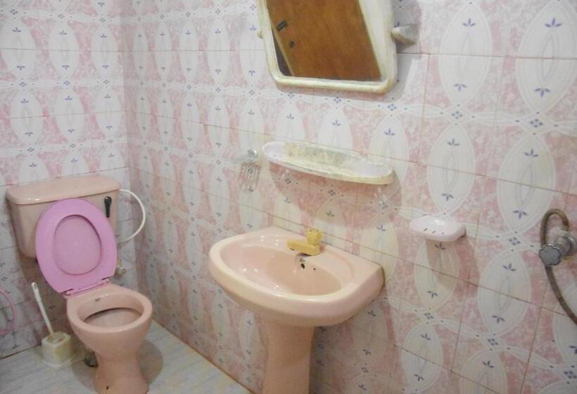 اتاق اکونومی, Pahan Guest Anuradhapura