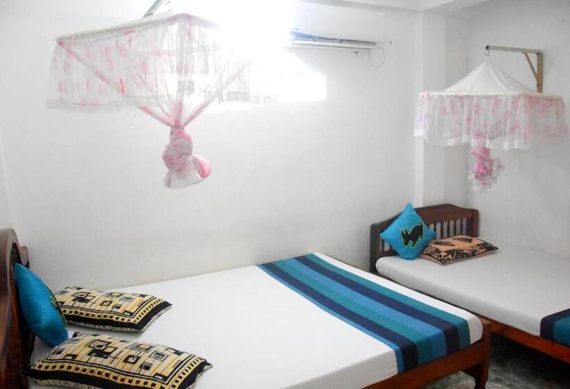 اتاق استاندارد سه نفره, Pahan Guest Anuradhapura