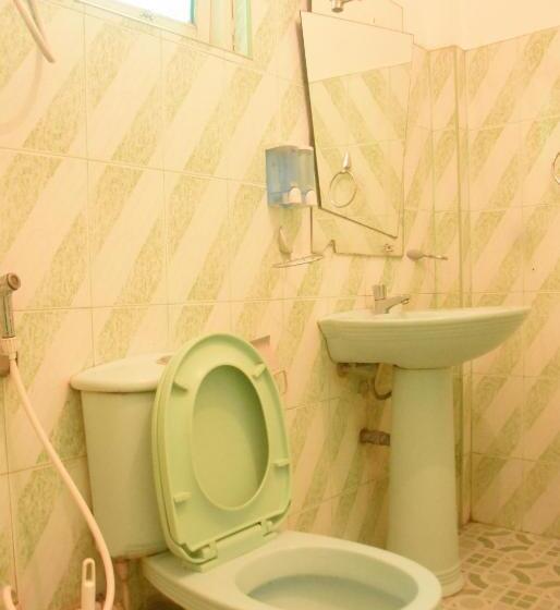 اتاق استاندارد سه نفره, Pahan Guest Anuradhapura