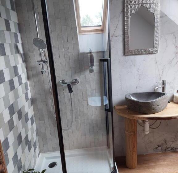 اتاق استاندارد, Shanti Resort & Deluxe Spa