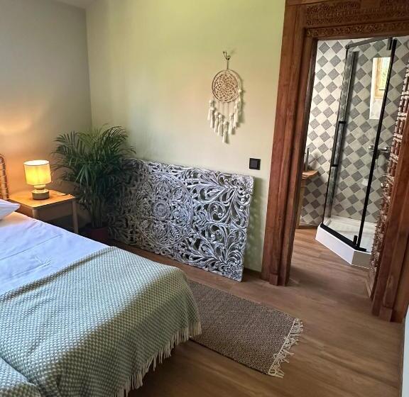 اتاق استاندارد, Shanti Resort & Deluxe Spa