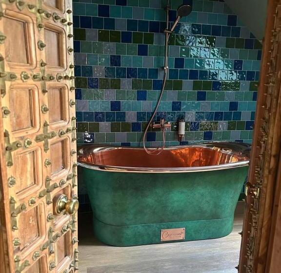 اتاق لوکس, Shanti Resort & Deluxe Spa