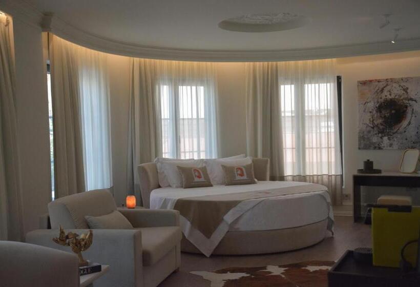 جناح ديلوكس سرير كينج, The Collector Hotel Boutique