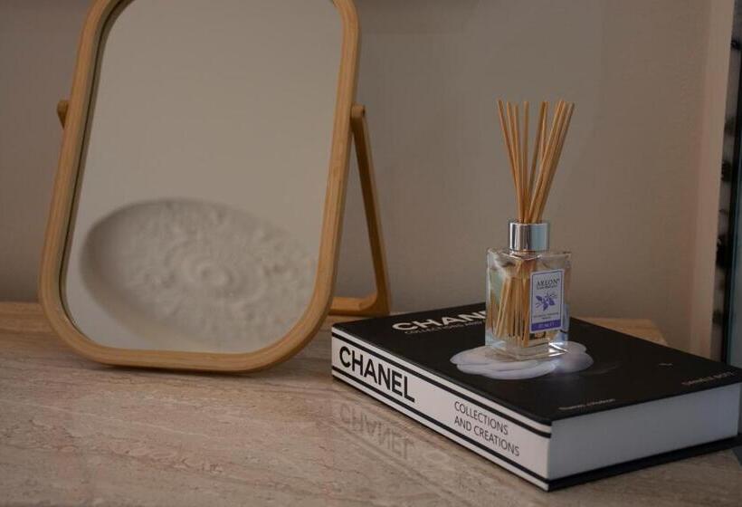 جناح ديلوكس سرير كينج, The Collector Hotel Boutique