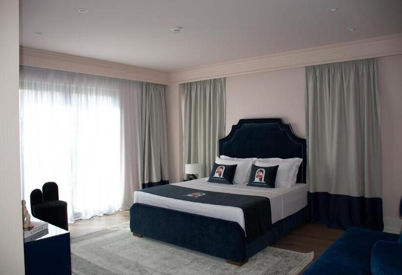 غرفة ديلوكس مزودة بشرفة, The Collector Hotel Boutique