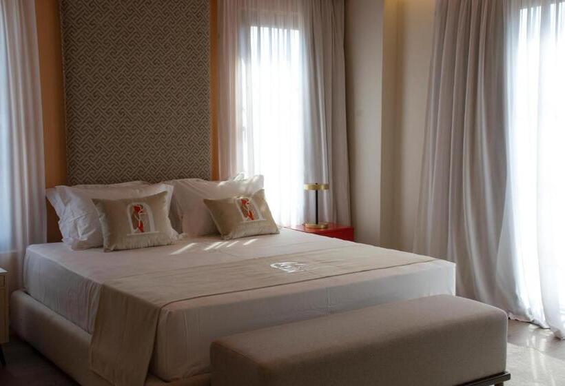 غرفة ديلوكس مطلّة علي البحر, The Collector Hotel Boutique