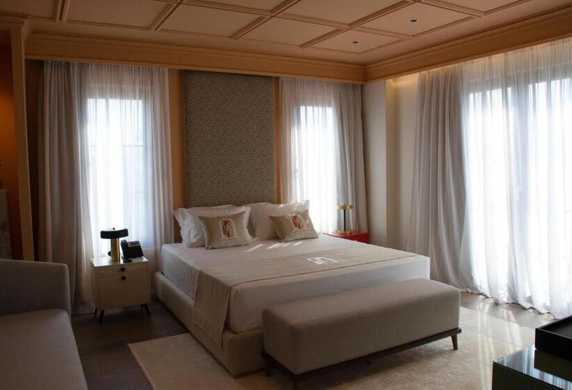 غرفة ديلوكس مطلّة علي البحر, The Collector Hotel Boutique