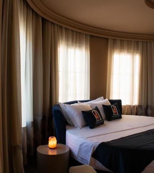 バルコニー付きジュニアスイート, The Collector Hotel Boutique