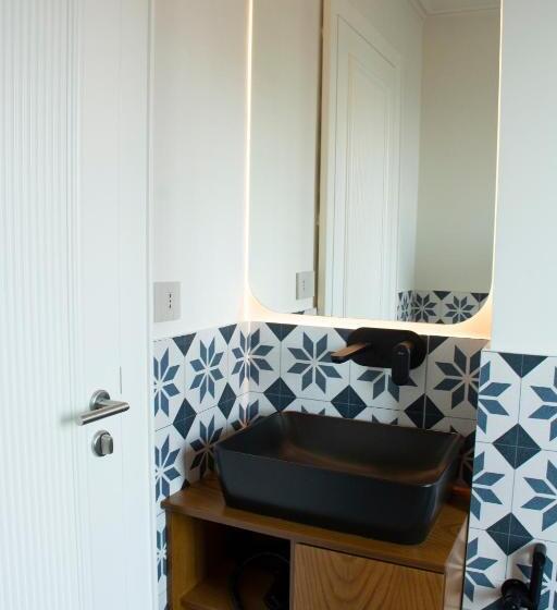 غرفة قياسية مطلّة علي البحر, The Collector Hotel Boutique