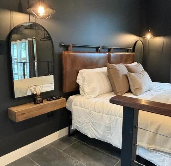 豪华工作室, The White Creek Inn