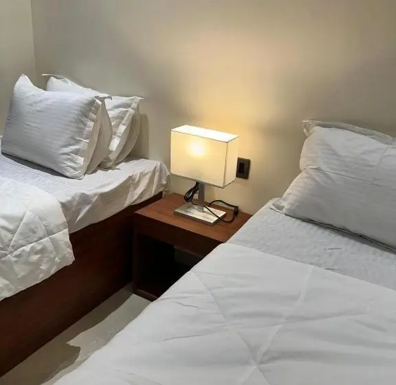 ファミリールーム, Leo Deluxe & Suite Room