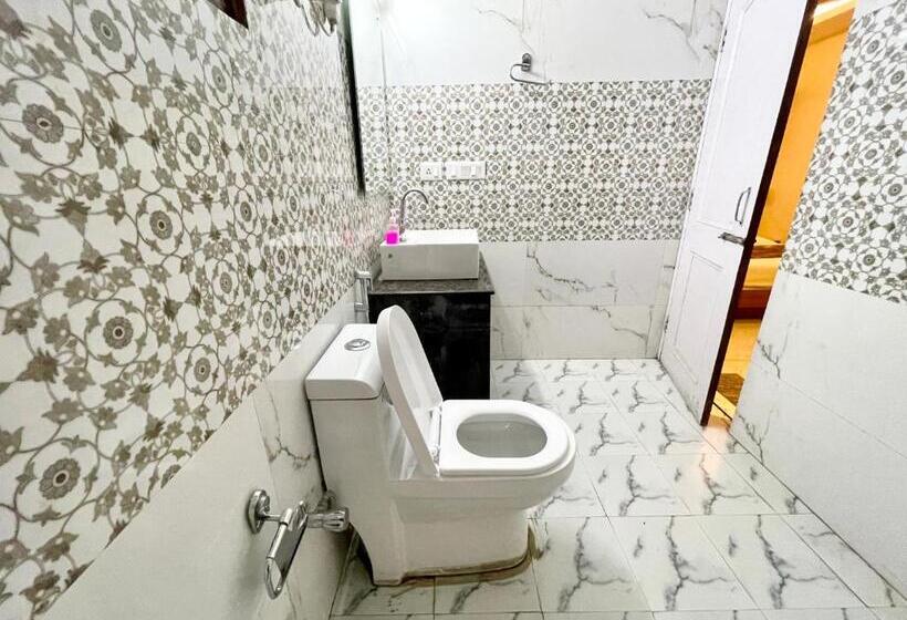 Номер Deluxe, Mountain G ! Mussoorie होटल माउंटेन ஹோட்டல் மலை હોટેલ માઉન્ટેન ਹੋਟਲ ਮਾਊਂਟੇਨ Near Mall Road Hotel Wit