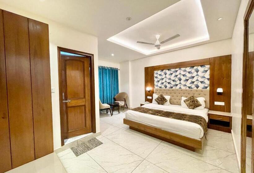 Номер Стандарт Индивидуальный, Mountain G ! Mussoorie होटल माउंटेन ஹோட்டல் மலை હોટેલ માઉન્ટેન ਹੋਟਲ ਮਾਊਂਟੇਨ Near Mall Road Hotel Wit