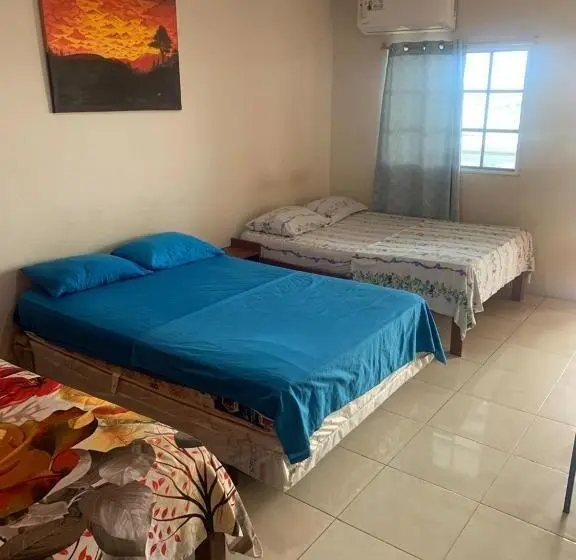 エコノミートリプルルーム, Habitaciones Amobladas   Manabí Suites