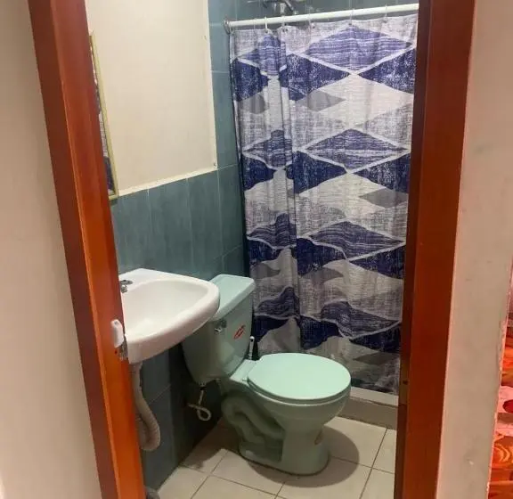 エコノミートリプルルーム, Habitaciones Amobladas   Manabí Suites