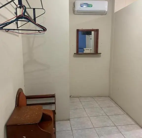 エコノミーシングルルーム, Habitaciones Amobladas   Manabí Suites